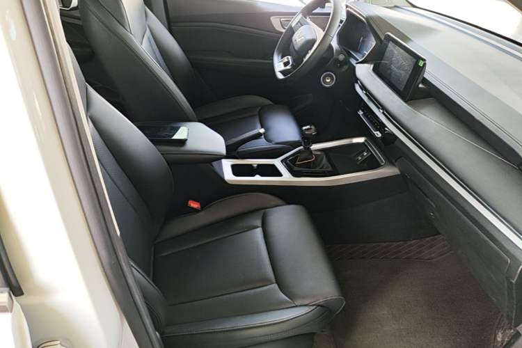 Used Wuling Jiachen 2022 1.5L Manual Comfort Edition Right Front Seat