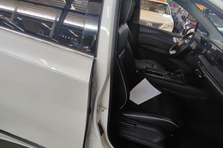 Used Wuling Jiachen 2022 1.5T CVT Deluxe Flagship Edition Right Front Seat