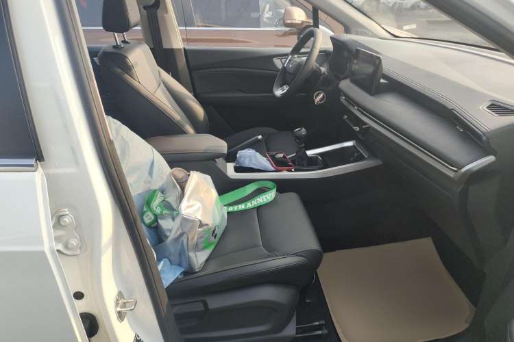 Used Wuling Jiachen 2022 1.5L Manual Comfort Edition Right Front Seat