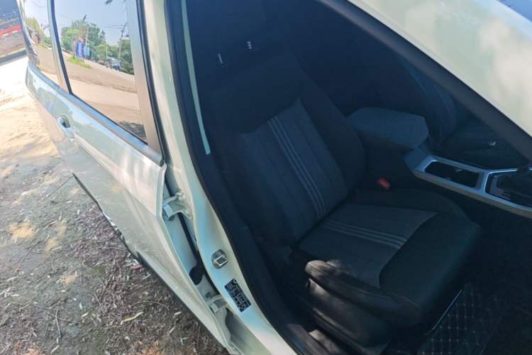Used Wuling Jiachen 2022 1.5L Manual Enjoyment Elite Model Right Front Seat
