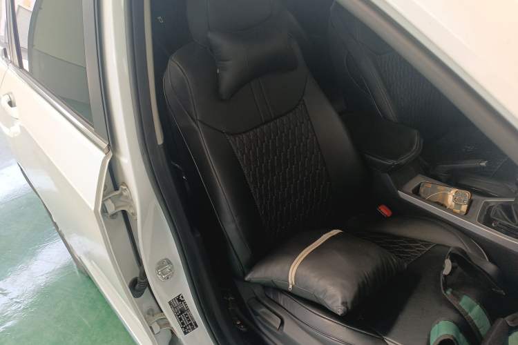 Used Wuling Jiachen 2022 1.5T Manual Light Enjoyment Dynamic Version Right Front Seat