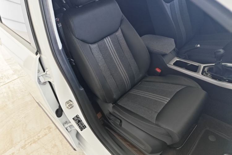 Used Wuling Jiachen 2022 1.5L Manual Enjoyment Elite Model Right Front Seat