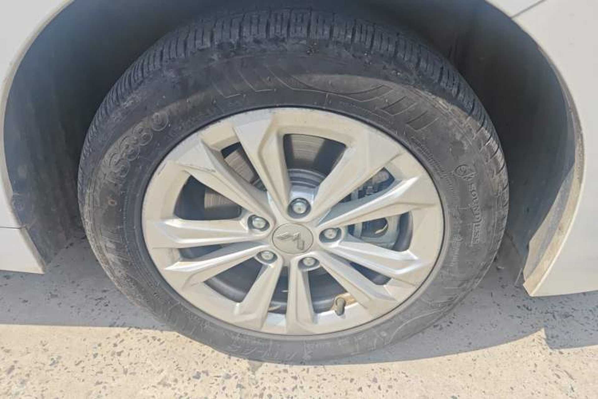 Used Wuling Jiachen 2022 1.5T CVT Smart Luxury Version Right Front Wheel Hub