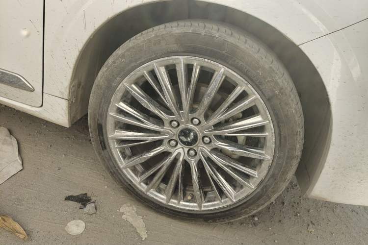 Used Wuling Jiachen 2022 1.5T CVT Deluxe Flagship Edition Right Front Wheel Hub
