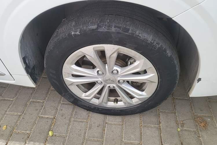 Used Wuling Jiachen 2022 1.5T CVT Smart Luxury Version Right Front Wheel Hub