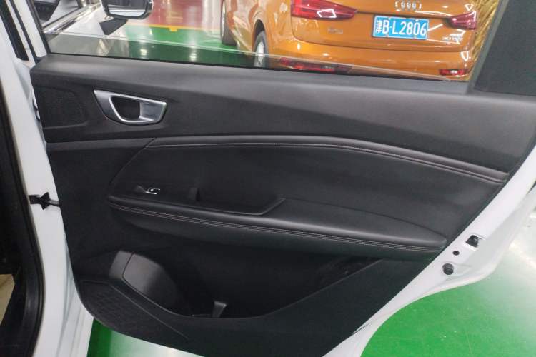 Used Wuling Jiachen 2022 1.5L Manual Comfort Edition Right Rear Door Interior