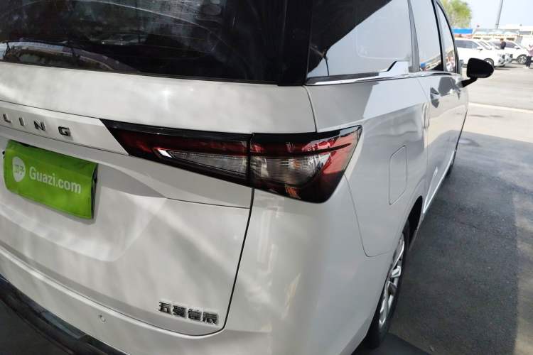 Used Wuling Jiachen 2022 1.5T Manual Comfort & Dynamic Version Right Rear Taillight