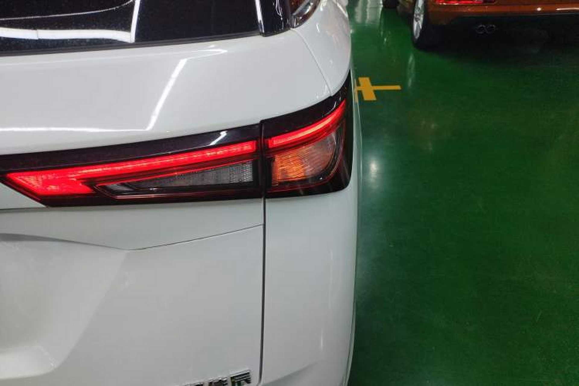 Used Wuling Jiachen 2022 1.5L Manual Comfort Edition Right Rear Taillight