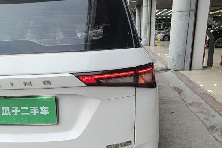 Used Wuling Jiachen 2022 1.5T Manual Comfort & Dynamic Version Right Rear Taillight