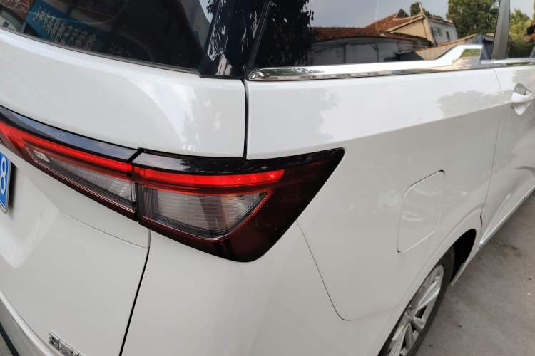 Used Wuling Jiachen 2022 1.5T CVT Smart Luxury Version Right Rear Taillight