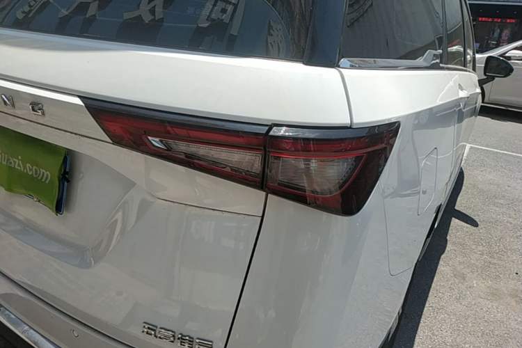 Used Wuling Jiachen 2022 1.5T Manual Comfort & Dynamic Version Right Rear Taillight