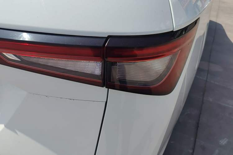 Used Wuling Jiachen 2022 1.5L Manual Comfort Edition Right Rear Taillight