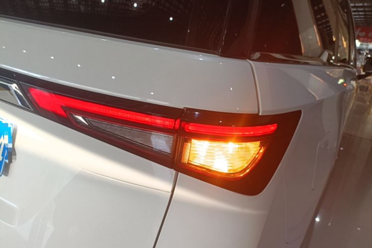 Used Wuling Jiachen 2022 1.5T CVT Smart Luxury Version Right Rear Taillight