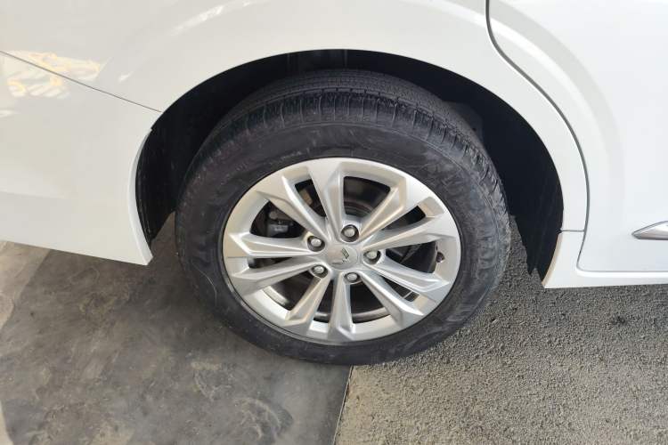 Used Wuling Jiachen 2022 1.5T Manual Comfort & Dynamic Version Right Rear Wheel Hub