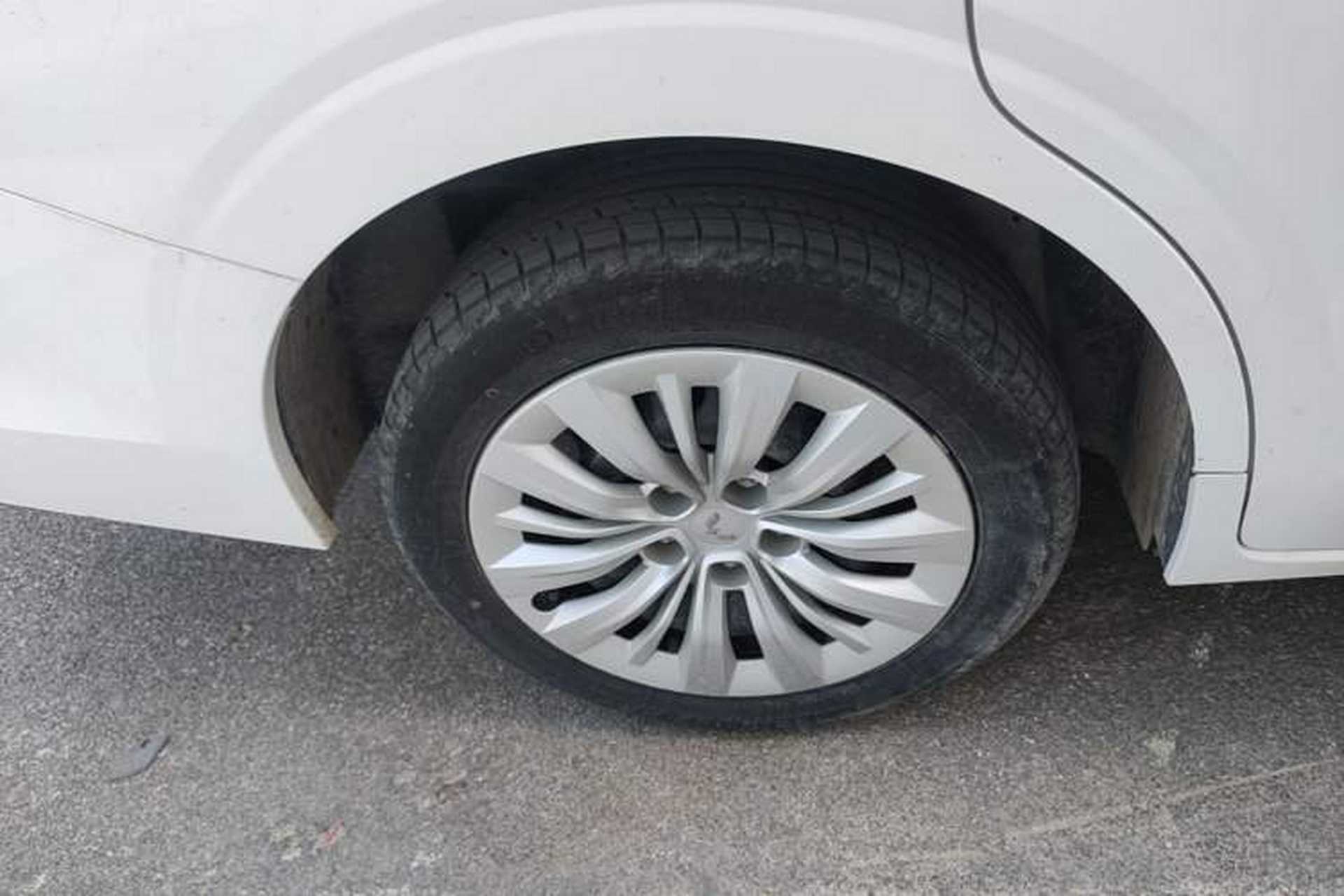 Used Wuling Jiachen 2022 1.5L Manual Enjoyment Elite Model Right Rear Wheel Hub