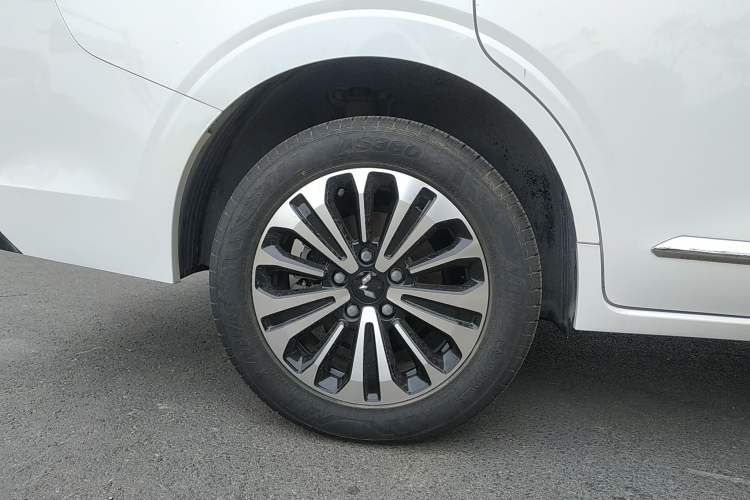 Used Wuling Jiachen 2022 1.5T CVT Deluxe Flagship Edition Right Rear Wheel Hub