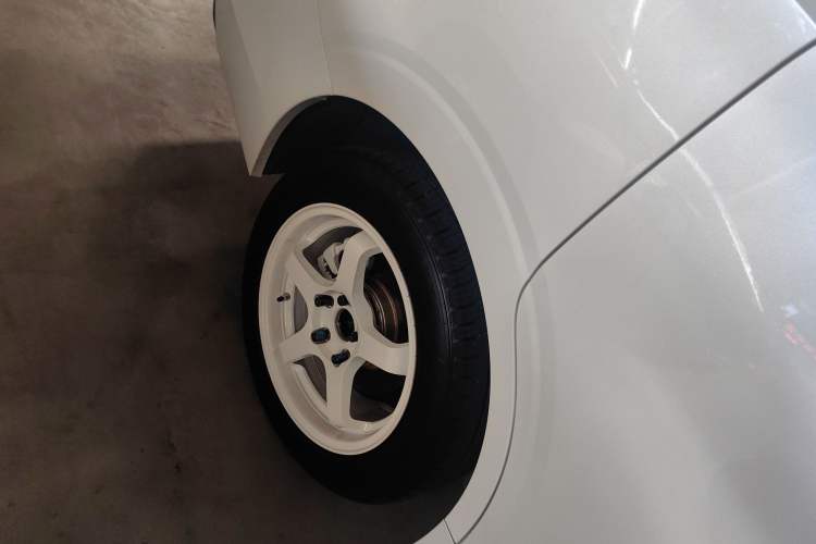 Used Wuling Jiachen 2022 1.5T CVT Deluxe Flagship Edition Right Rear Wheel Hub