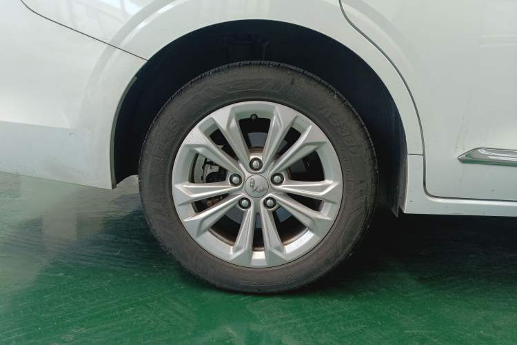 Used Wuling Jiachen 2022 1.5T Manual Light Enjoyment Dynamic Version Right Rear Wheel Hub