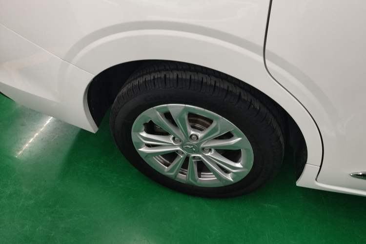 Used Wuling Jiachen 2022 1.5T CVT Smart Luxury Version Right Rear Wheel Hub