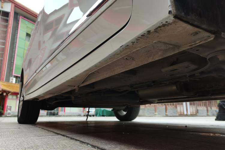 Used Wuling Jiachen 2022 1.5T Manual Light Enjoyment Dynamic Version Right Side Sill