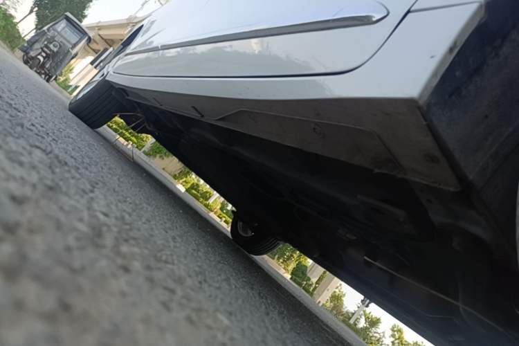 Used Wuling Jiachen 2022 1.5L Manual Light Comfort Edition Right Side Sill