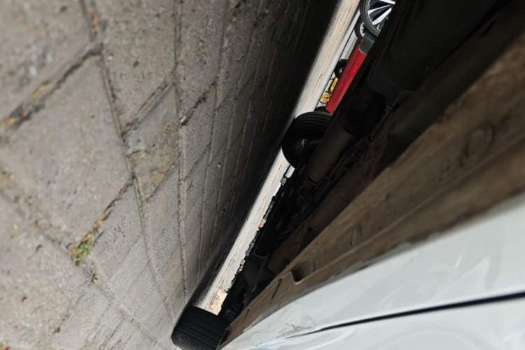 Used Wuling Jiachen 2022 1.5T CVT Deluxe Flagship Edition Right Side Sill