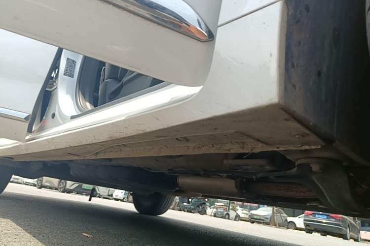 Used Wuling Jiachen 2022 1.5T CVT Deluxe Flagship Edition Right Side Sill