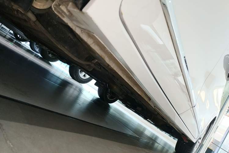 Used Wuling Jiachen 2022 1.5L Manual Light Comfort Edition Right Side Sill