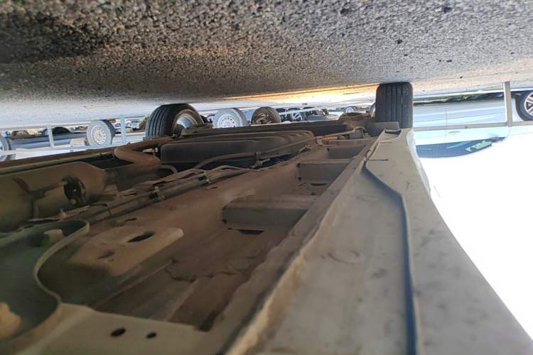 Used Wuling Jiachen 2022 1.5L Manual Comfort Edition Right Side Sill