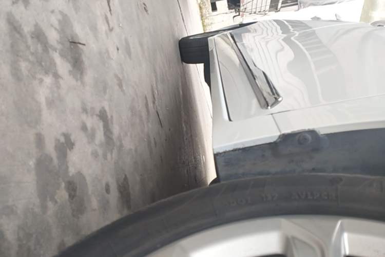 Used Wuling Jiachen 2022 1.5T Manual Comfort & Dynamic Version Right Side Sill