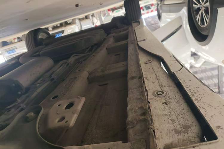 Used Wuling Jiachen 2022 1.5T CVT Smart Luxury Version Right Side Sill