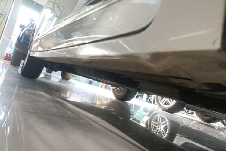 Used Wuling Jiachen 2022 1.5T CVT Smart Luxury Version Right Side Sill