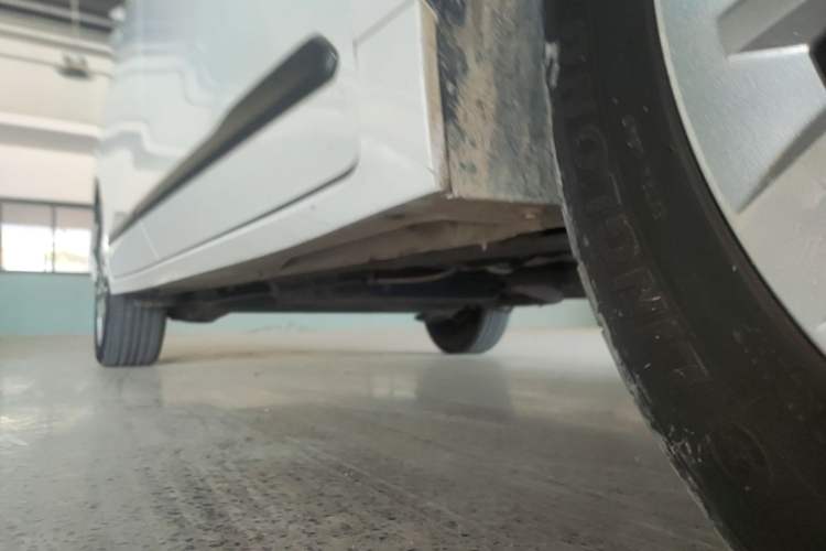 Used Wuling Jiachen 2022 1.5L Manual Enjoyment Elite Model Right Side Sill
