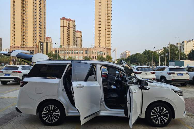 Used Wuling Jiachen 2022 1.5T CVT Deluxe Flagship Edition Roof