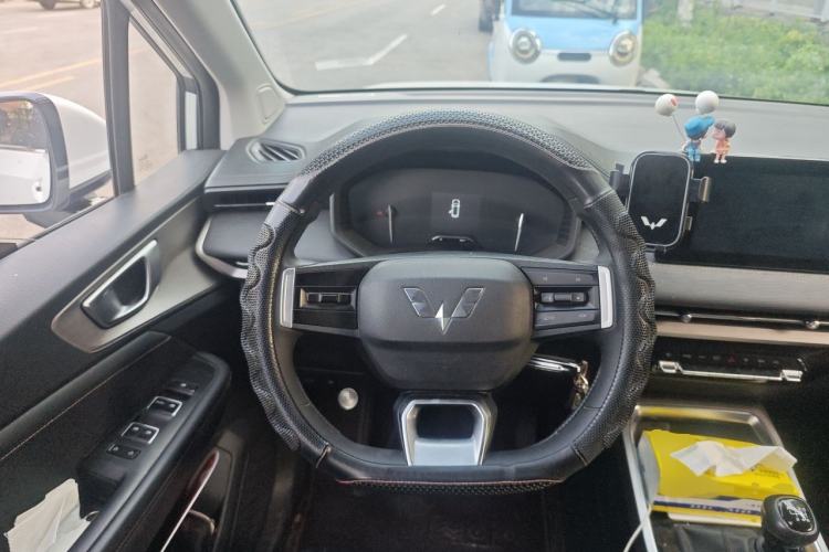Used Wuling Jiachen 2022 1.5L Manual Comfort Edition Steering Wheel