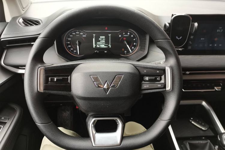 Used Wuling Jiachen 2022 1.5T Manual Light Enjoyment Dynamic Version Steering Wheel