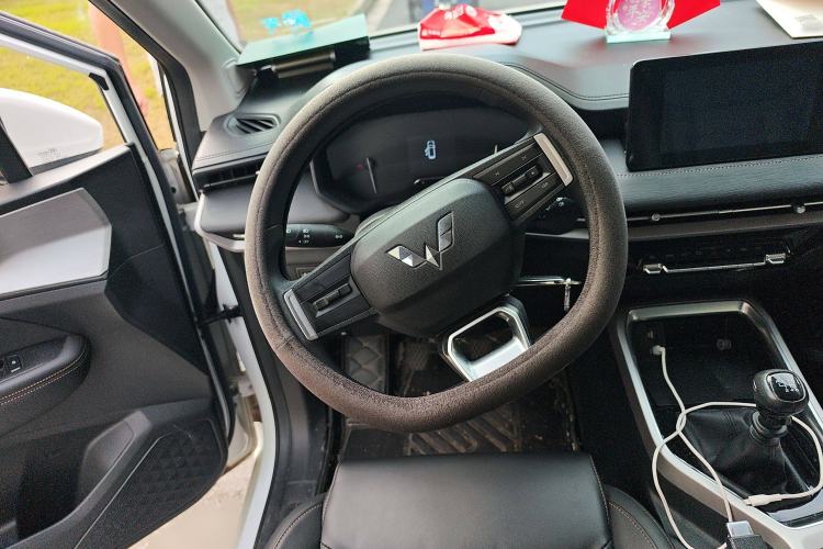 Used Wuling Jiachen 2022 1.5L Manual Comfort Edition Steering Wheel