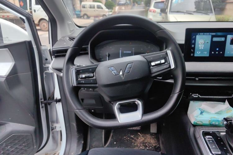 Used Wuling Jiachen 2022 1.5T CVT Smart Luxury Version Steering Wheel