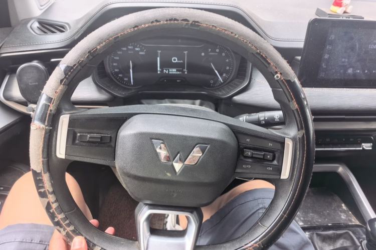 Used Wuling Jiachen 2022 1.5L Manual Light Comfort Edition Steering Wheel