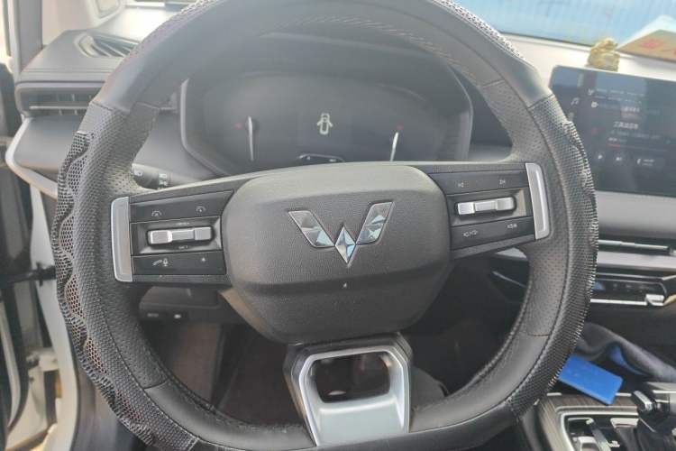 Used Wuling Jiachen 2022 1.5T CVT Deluxe Flagship Edition Steering Wheel