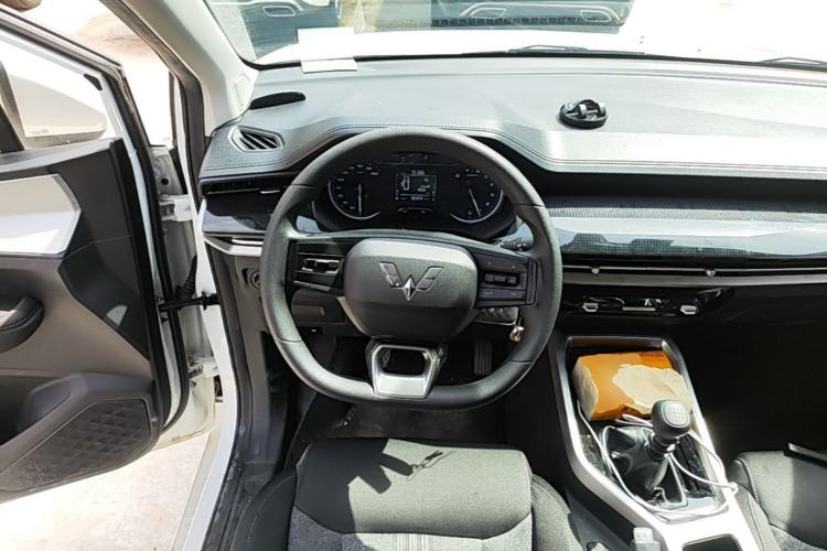 Used Wuling Jiachen 2022 1.5L Manual Enjoyment Elite Model Steering Wheel