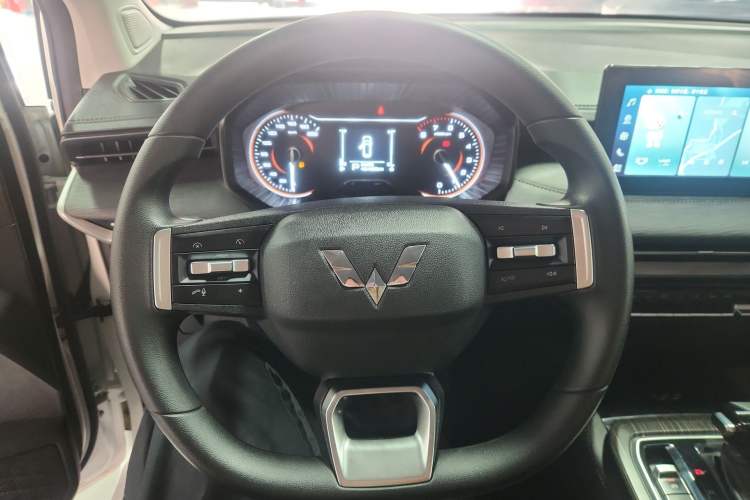 Used Wuling Jiachen 2022 1.5T CVT Smart Luxury Version Steering Wheel