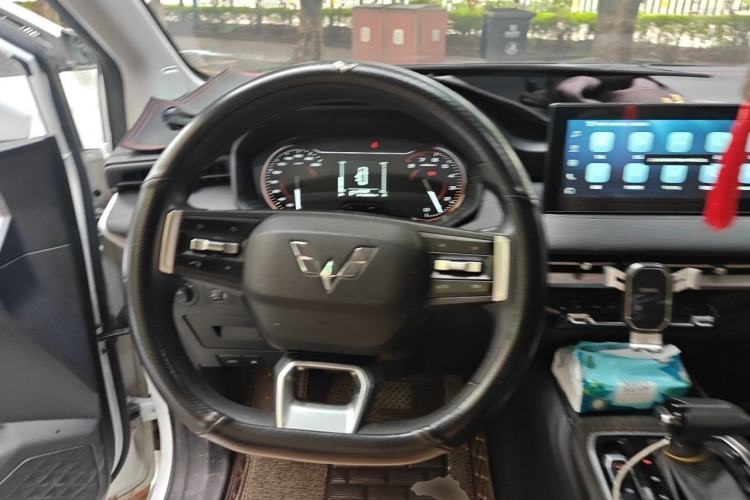 Used Wuling Jiachen 2022 1.5T CVT Smart Luxury Version Steering Wheel