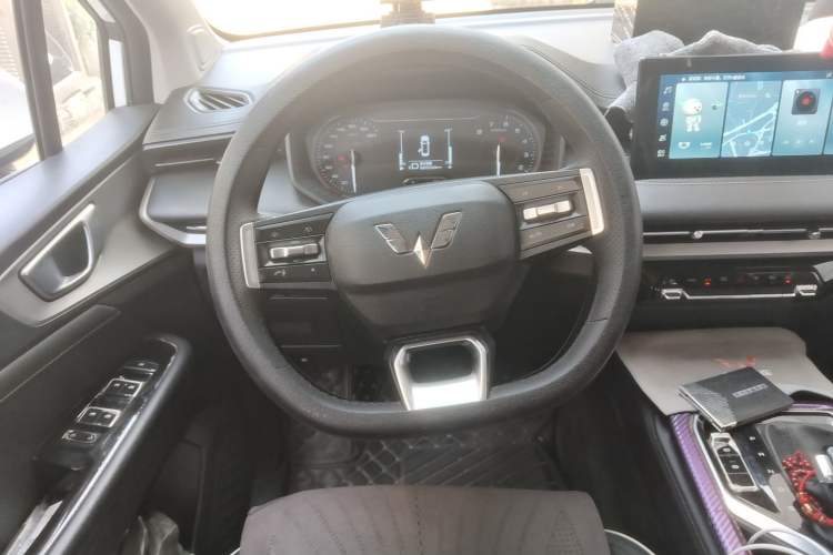 Used Wuling Jiachen 2022 1.5T CVT Deluxe Flagship Edition Steering Wheel