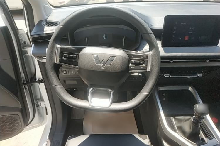 Used Wuling Jiachen 2022 1.5T Manual Comfort & Dynamic Version Steering Wheel