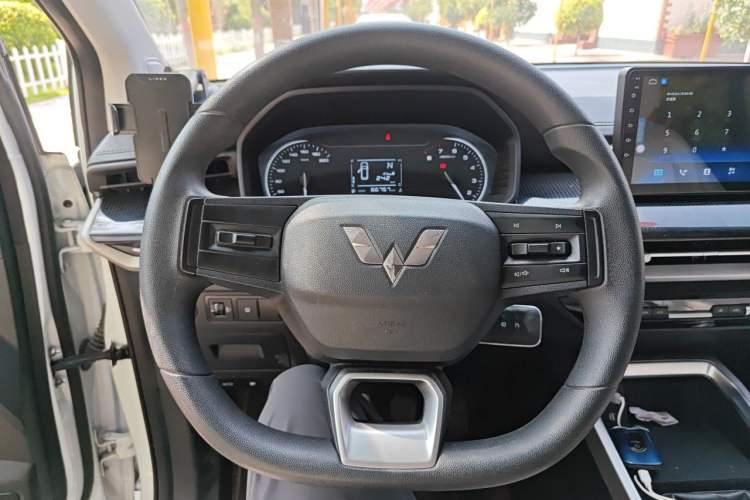 Used Wuling Jiachen 2022 1.5L Manual Enjoyment Elite Model Steering Wheel