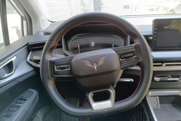 Used Wuling Jiachen 2022 1.5L Manual Enjoyment Elite Model Steering Wheel