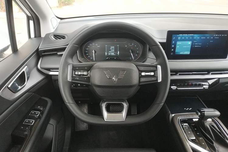 Used Wuling Jiachen 2022 1.5T CVT Deluxe Flagship Edition Steering Wheel