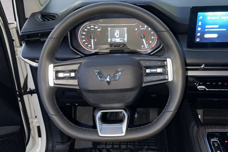Used Wuling Jiachen 2022 1.5T CVT Deluxe Flagship Edition Steering Wheel