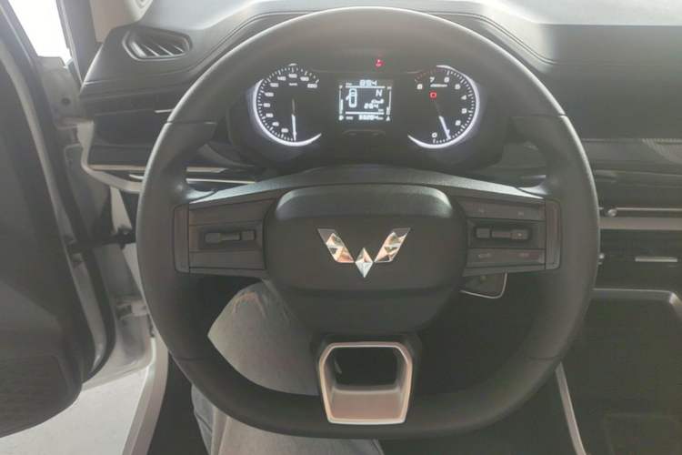 Used Wuling Jiachen 2022 1.5L Manual Enjoyment Elite Model Steering Wheel